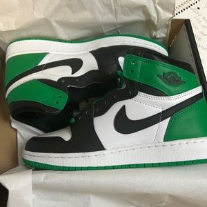 AIR JORDAN 1  retro high OG 6 1/2 GS OR 8 woman